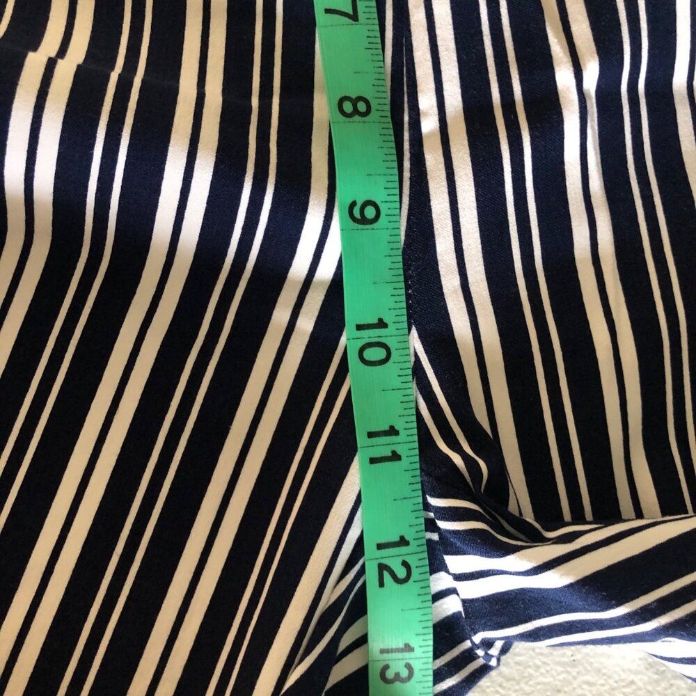 Chico's So Slimming Women's Size 1 (M) Crop Pant Navy White Vertical Stripe NWOT - Picture 11 of 14